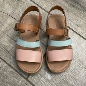 Girls old navy sandals!